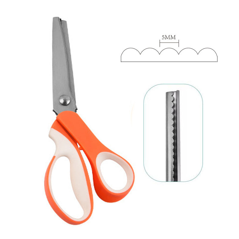 🔥SALDI CALDI 50% DI SCONTO🎁✂️ Forbici a zig‑zag – Acciaio inox, manici ergonomici imbottiti – Perfette per cucito, trapunte e scrapbooking! 🧵💨