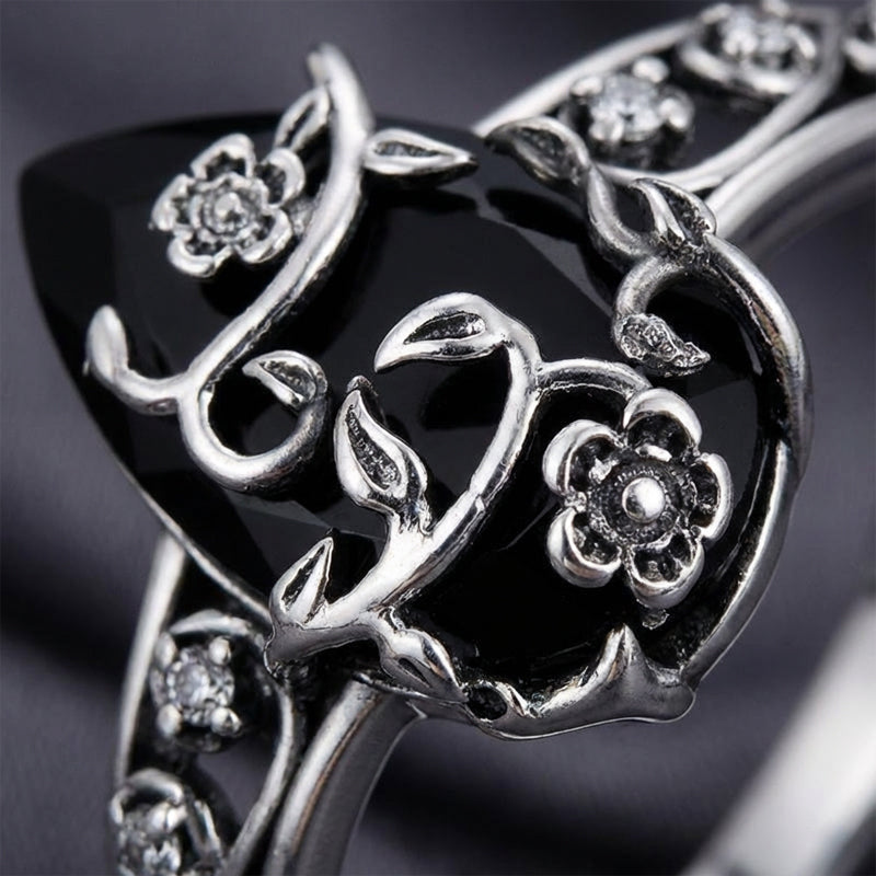 Anello Bohemian Vintage con Motivo a Vite Floreale